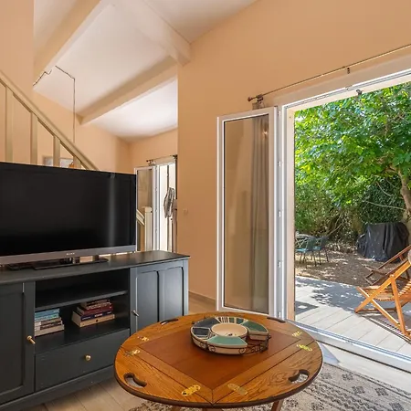 La Discrete By Interhome Sanary-sur-Mer